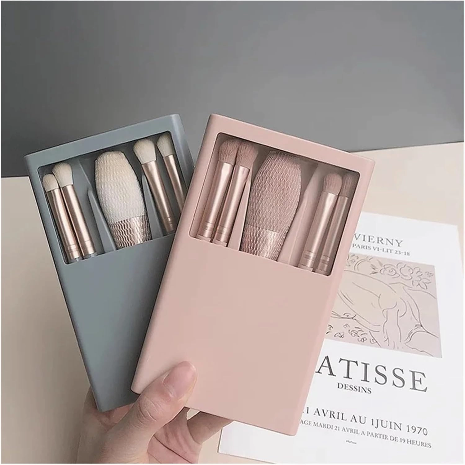 5 Piece Morandi Travel Portable mini Makeup Brush Set with Mirror Multi-Functional Powder Brush Foundation Beauty Brush kit(Red)