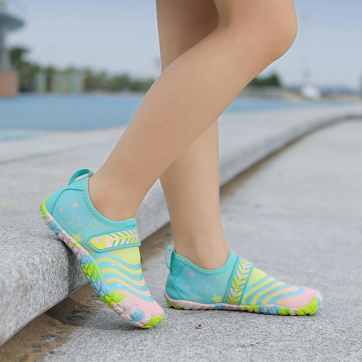 Boys Girls Water Shoes Kids Lightweight Aqua Socks Barefoot Quick Dry Hiking Walking Sneakers Slip On Sandals for Beach Pool Swim (Little Kid/Big Kid)