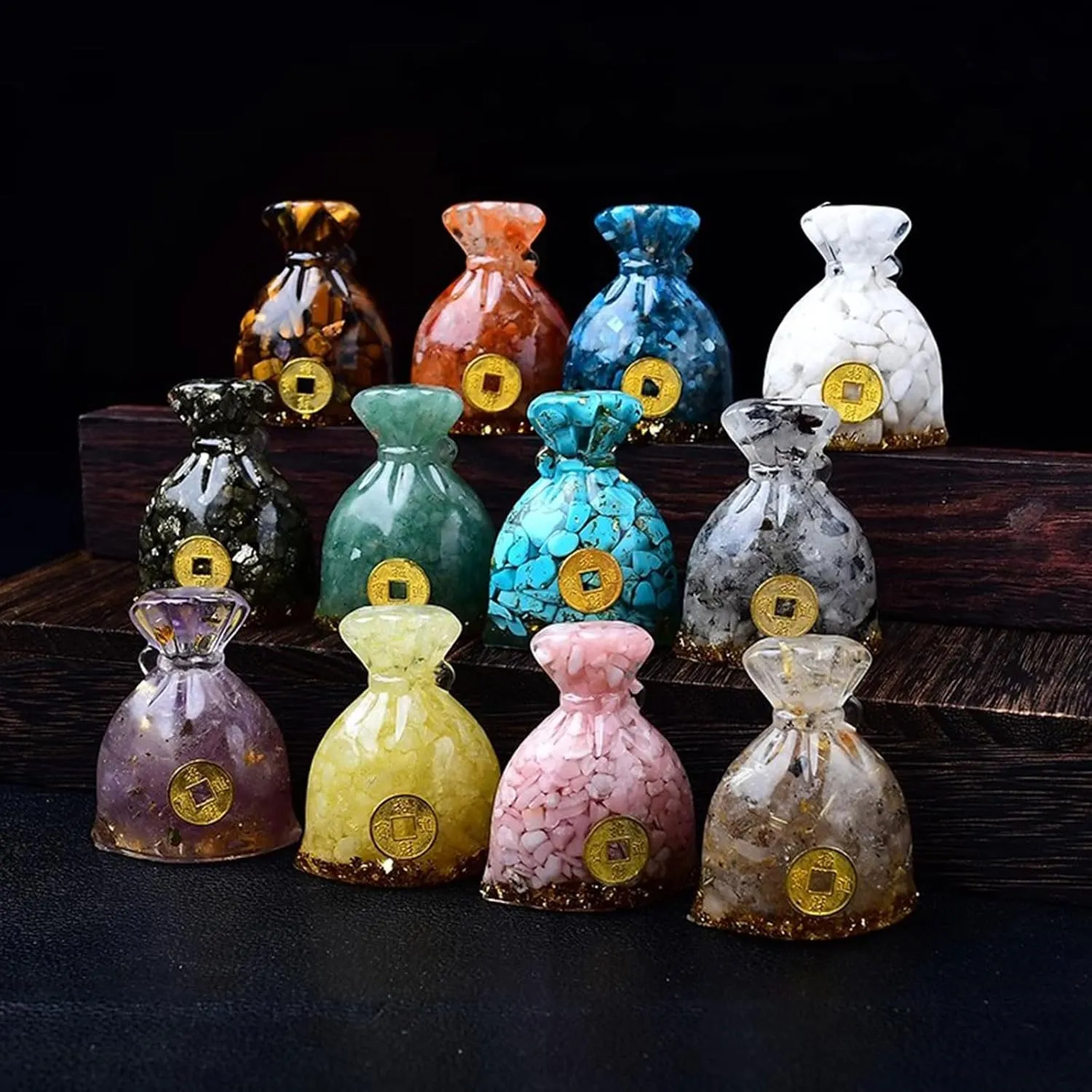 Crystal Money Bag Resin Crushed Crystals Natural Healing Crystals Figurines Ornament Attract Wealth Feng Shui Home Office Decorative Collectible Gift,Amethyst