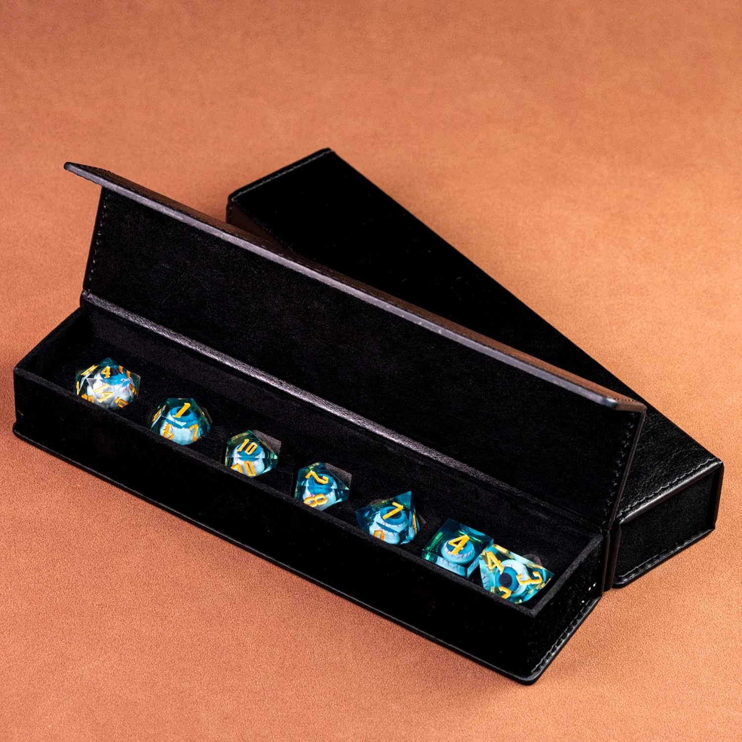 Cusdie 7-Die Liquid Core Eye Dice Handmade DND Dice Set Sharp Edges, Floating Eyeball Dice for Dungeons and Dragons Tabletop Role Playing Game(Blue Eyeball)