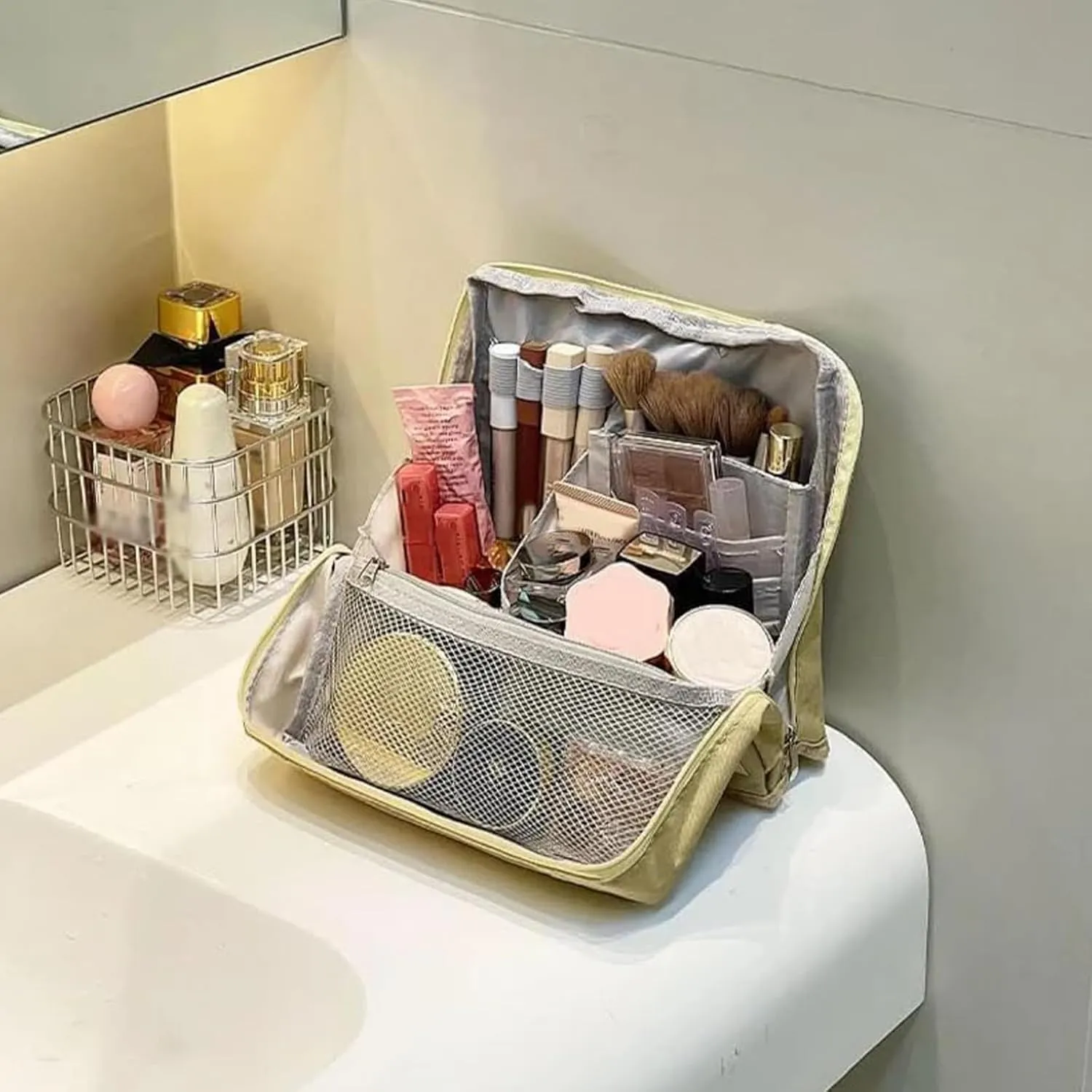Doresty Makeup Bag, Doresty Standing Makeup Bag – Portable, Large Capacity, Waterproof Standing MakeupBag with Compartments, Multifunctional Travel Cosmetic Bag (Black)