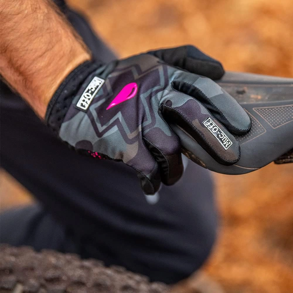 Muc Off Camo MTB Gloves, Premium, Handmade Slip-On Gloves for Bike Riding - Breathable, Touch-Screen Compatible Material