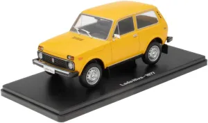 OPO 10 - Miniature 1:24 Car - LADA NIVA Yellow 1977 - East Legendary Cars Collection - Metal, Base, Display Case - Unisex Adults - Indoor - Automatic - No Batteries Required