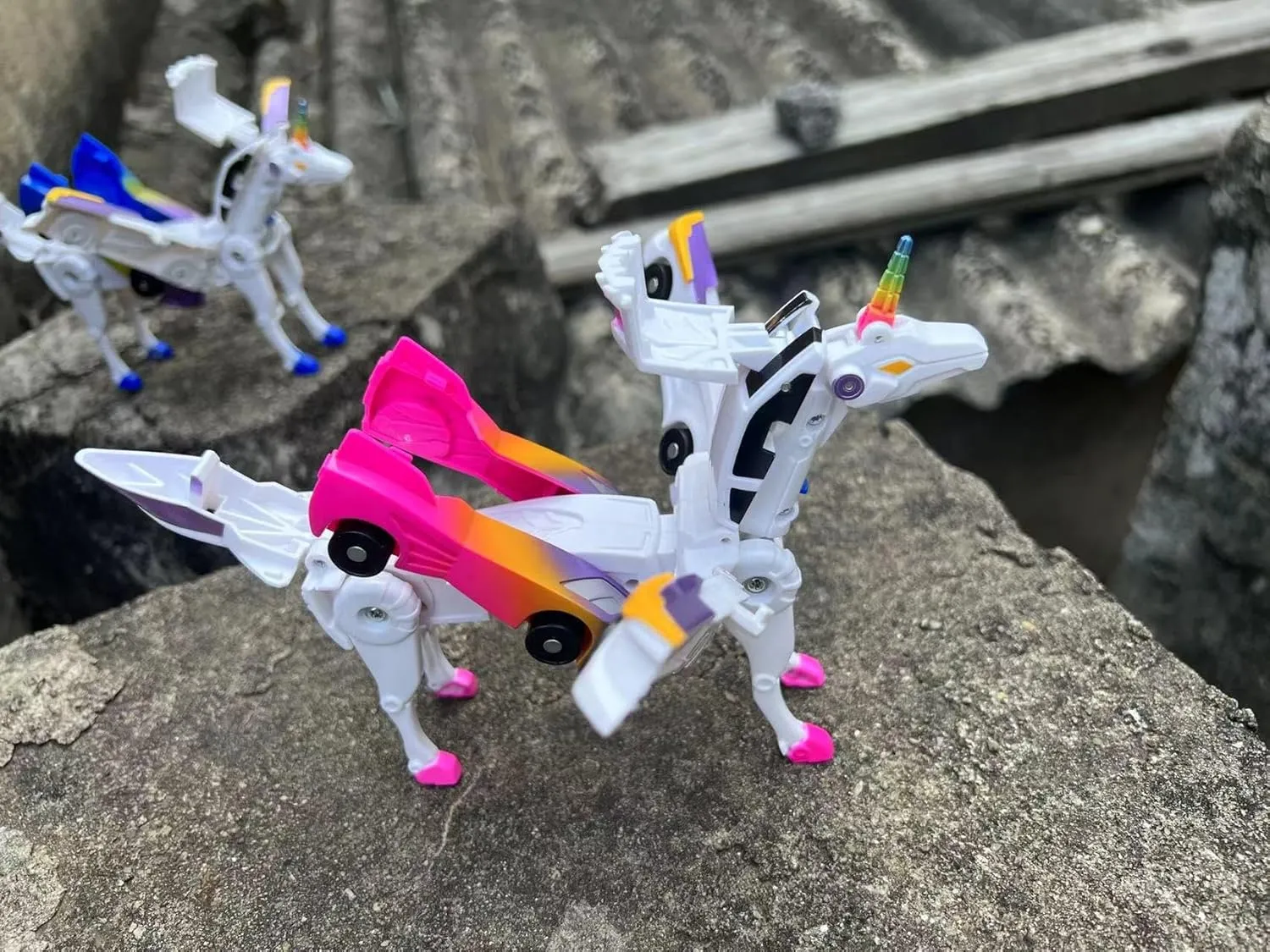 Transforming Car Robot Toys, Unicorn Racing Car Set, Boys and Girls, Automatic Deformation, Magnetic Connections, Educational, Collision to Magical Unicorns, Birthday Party (Pink)…